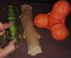 Фотография к отзыву - Игрушка для лакомств Tux Zogoflex, 15,3 см, оранжевая